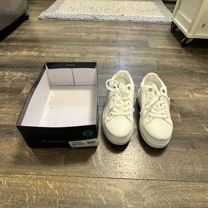 Madden Girl Josiie Shoes SZ 8 NEW